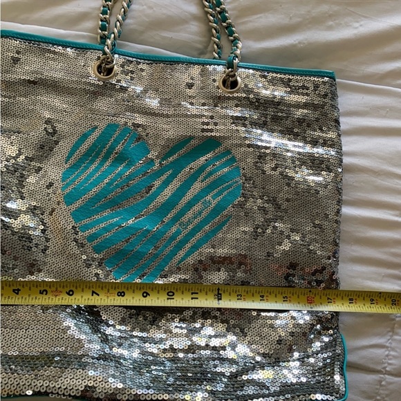 Betsey Johnson Tote - Picture 3 of 9